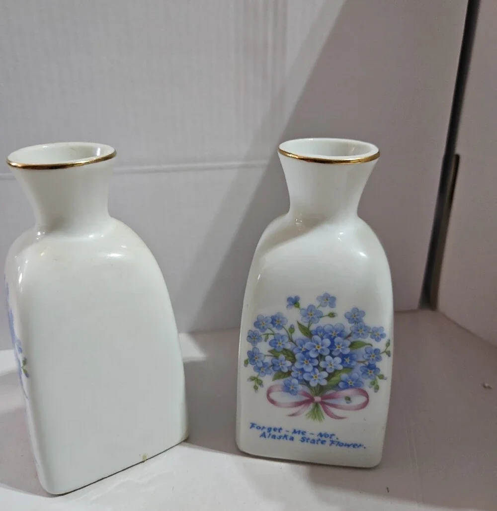 Classic White Porcelain Forget-Me-Not Bud Vases - Set of 2